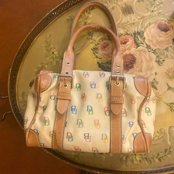 Dooney & Burke mini barrel purse signature leather - Picture 1 of 15